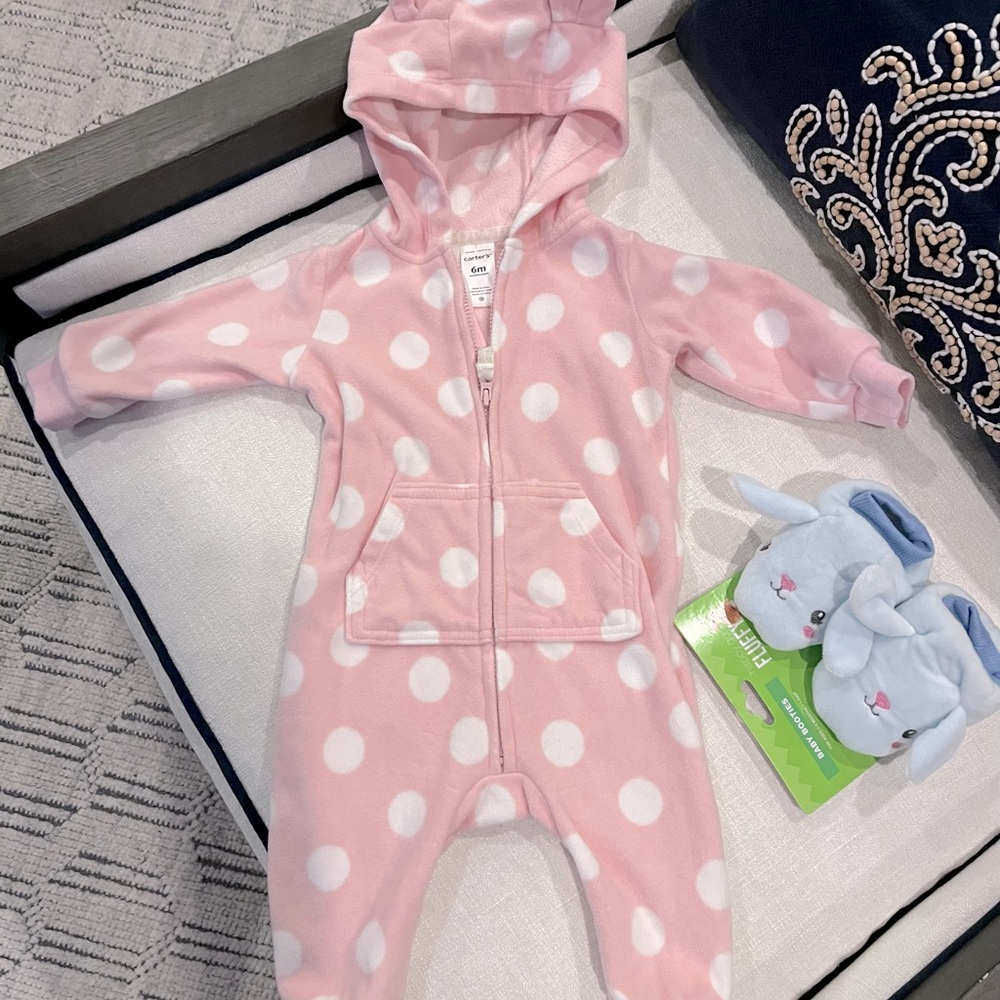 Carter’s 6 mth soft fleece jumper with hood and cute ears. Comes with booties!